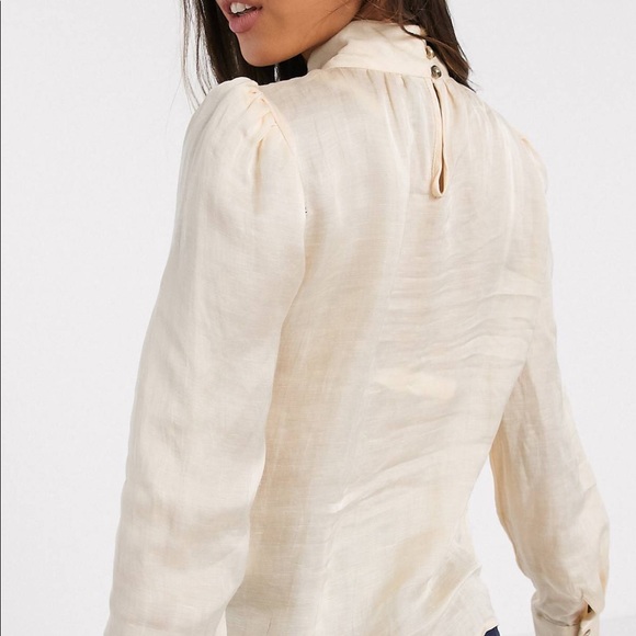 Y.A.S. Puff sleeve blouse NWOT - Picture 4 of 10